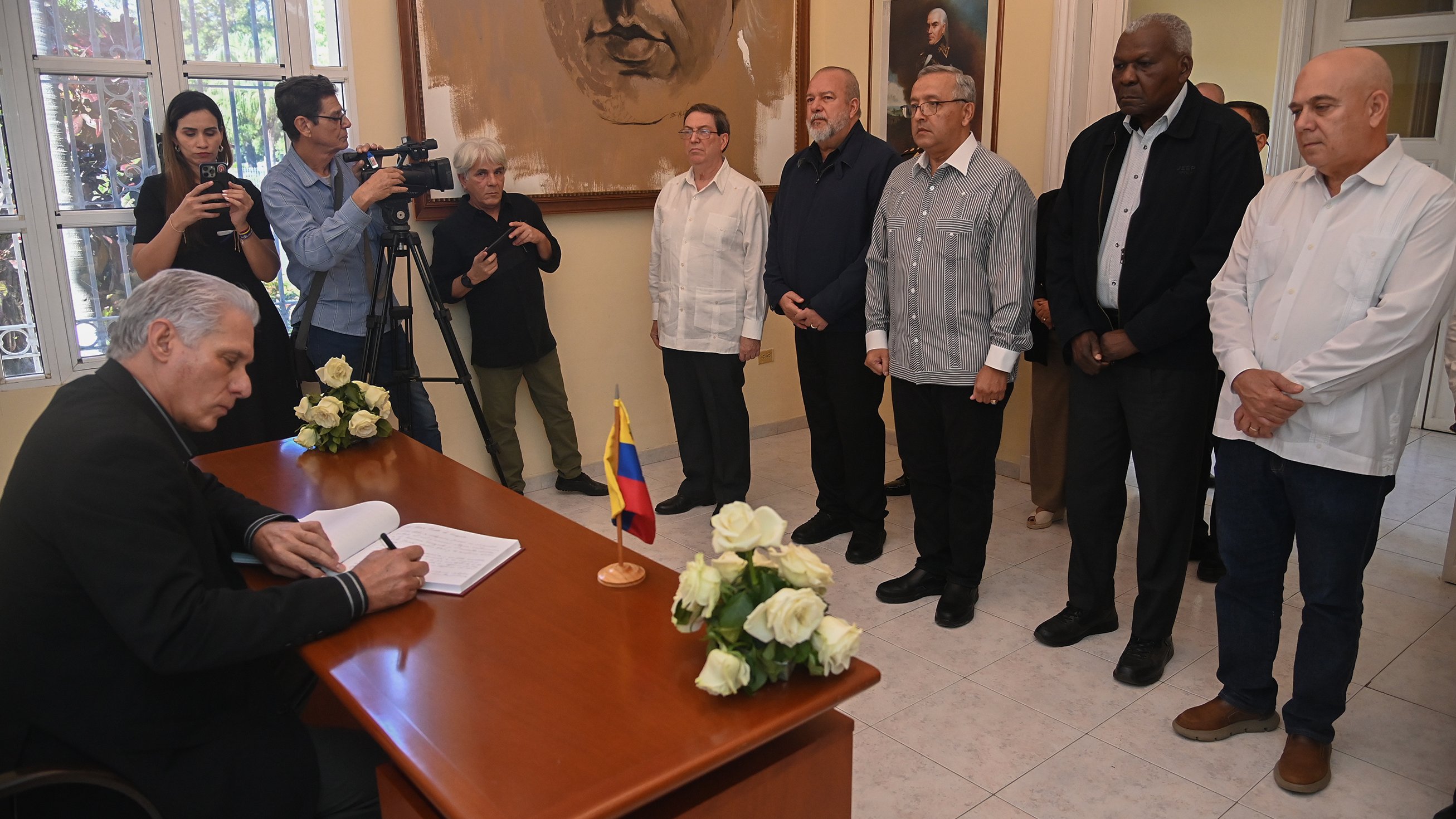 Homenaje a los héroes y mártires de Venezuela y Cuba