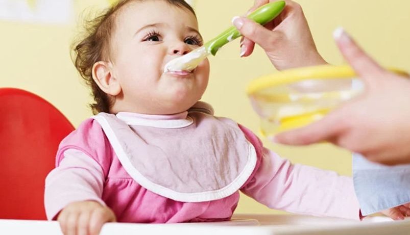 Demasiados alimentos para bebés son ultraprocesados ​