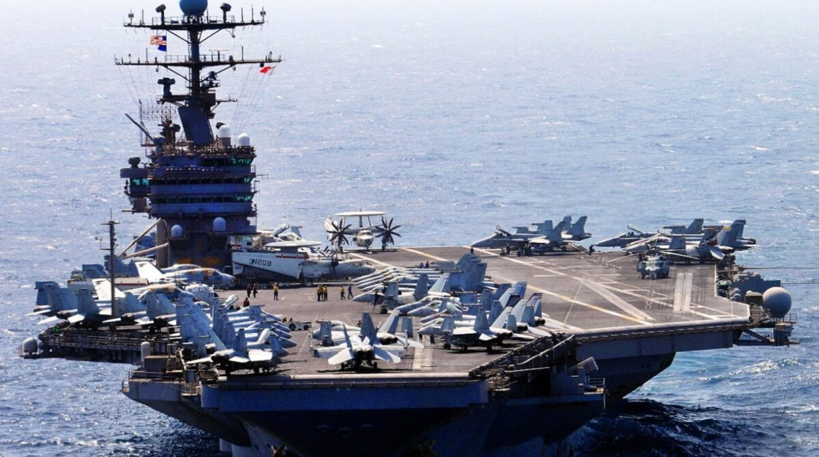 El portaaviones USS Abraham Lincoln y su grupo de ataque ingresaron a finales de enero a aguas de Medio Oriente para reforzar la presencia militar de Estados Unidos en la región.