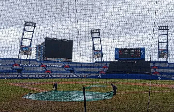 Industriales y Matanzas esperan definir su destino en duelo aplazado por lluvia