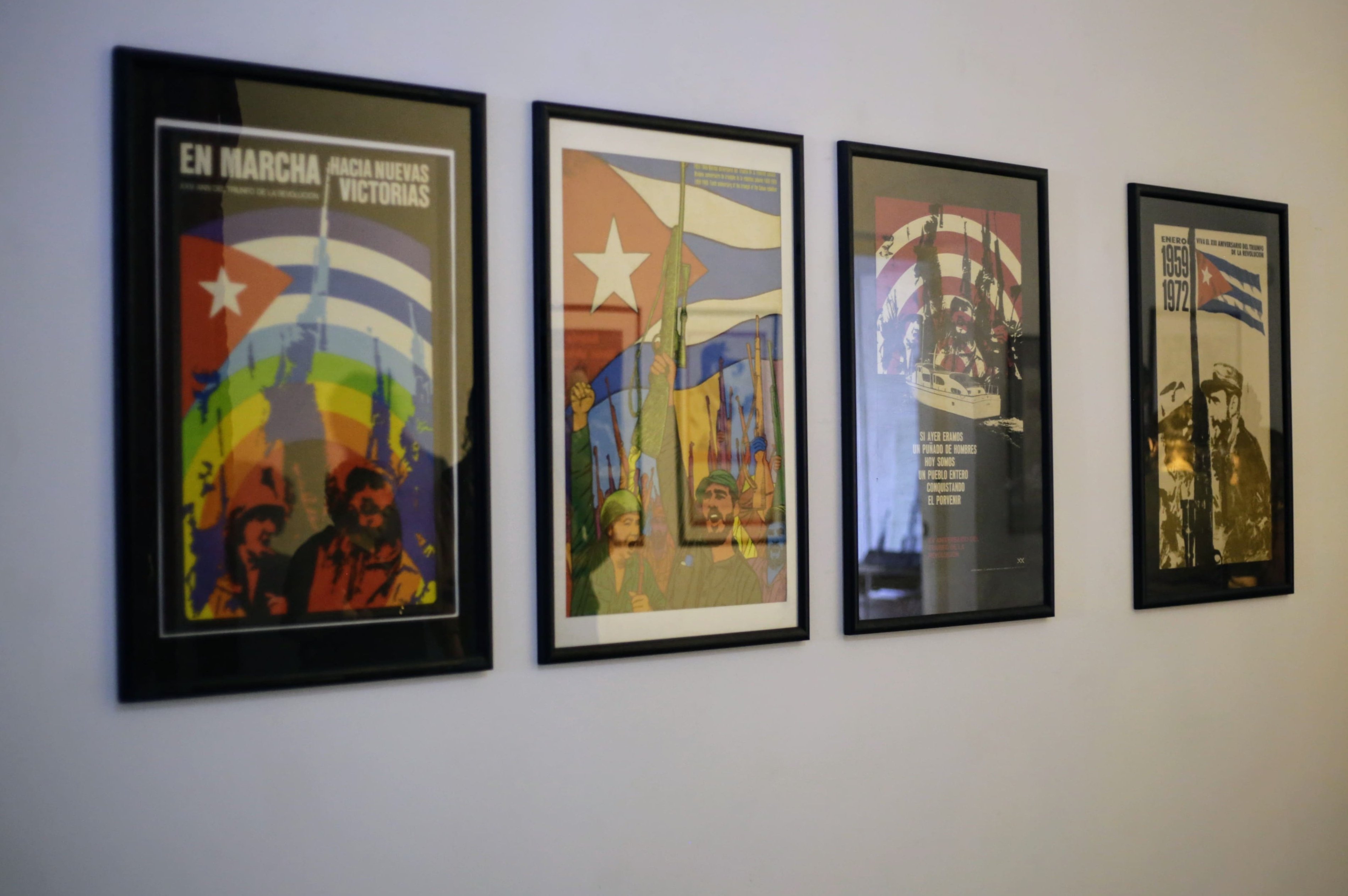 Italia y Cuba: historias de solidaridad durante expo de carteles en homenaje a Fidel