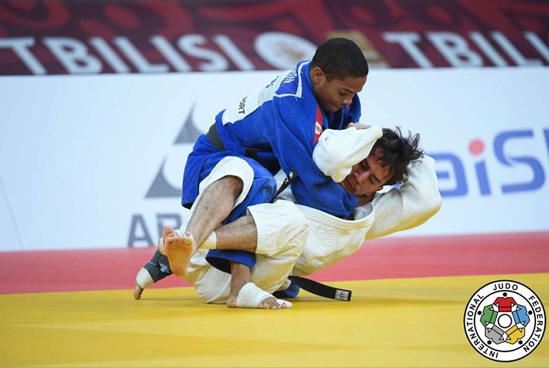 Charon ante el costarricense Sancho en el Grand Slam de Tbilisi 2024.
