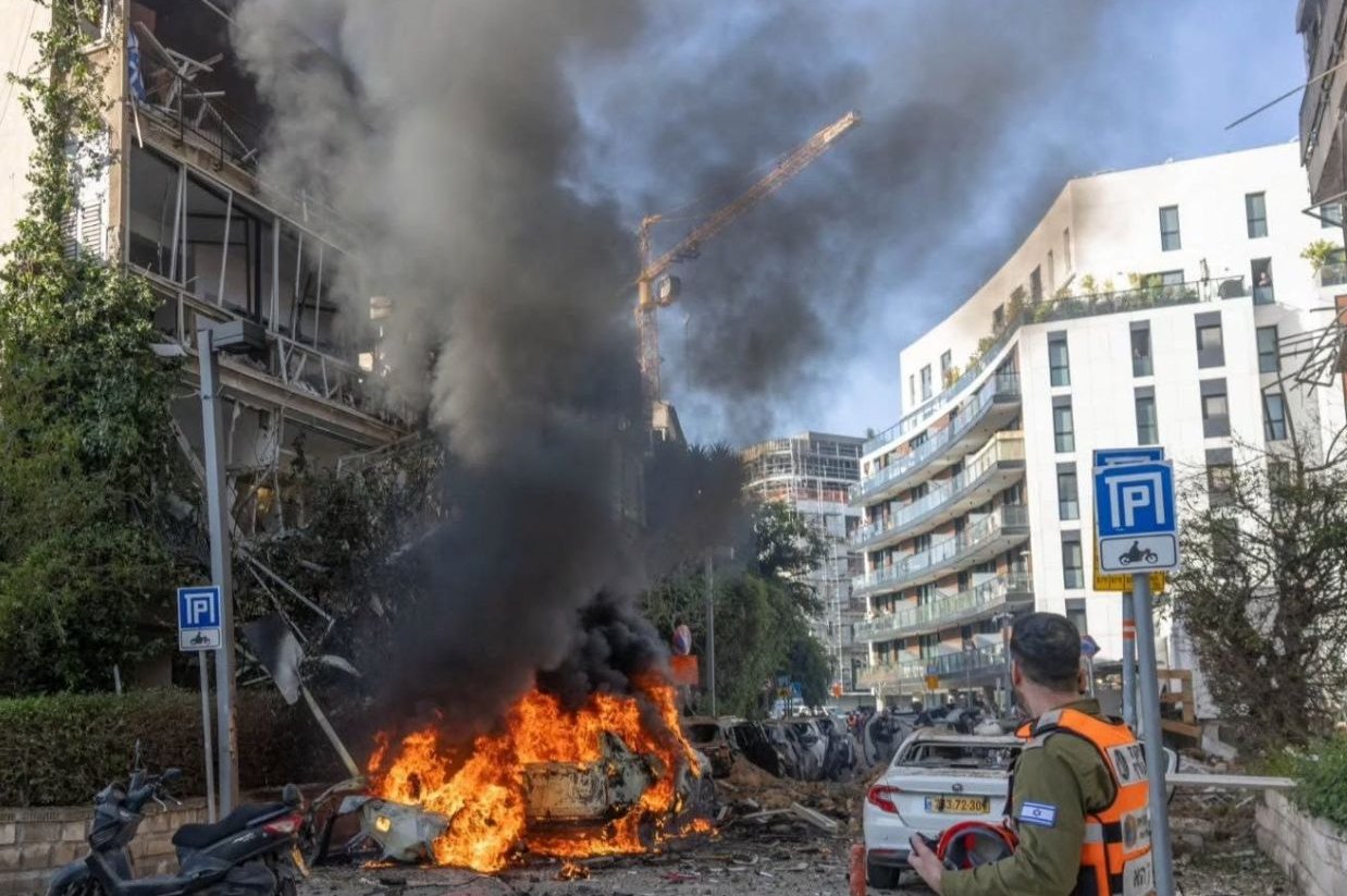 Masivas destrucciones provocadas por impactos de misiles iraníes