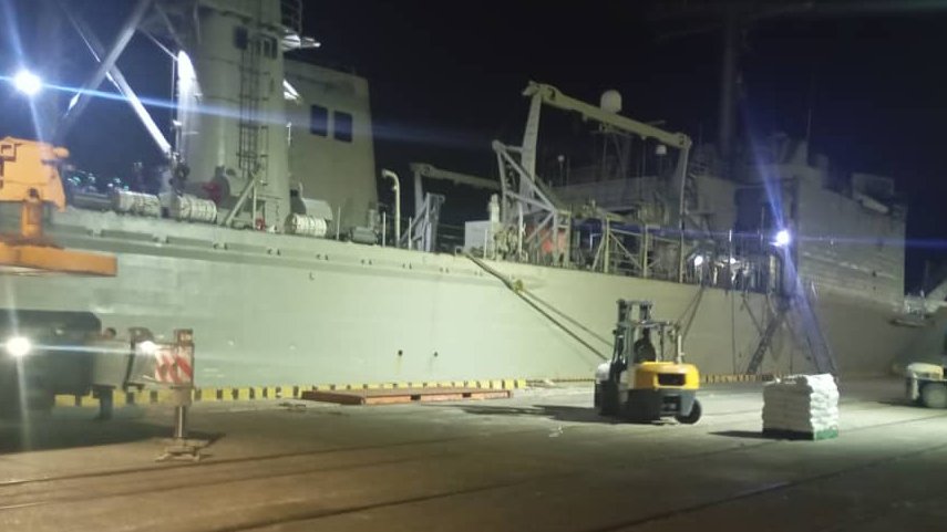 Descarga en La Habana de los buques de la Armada de México