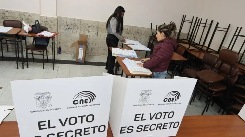 Consejo Nacional Electoral (CNE) decidió adelantar las próximas elecciones regionales en dos meses.