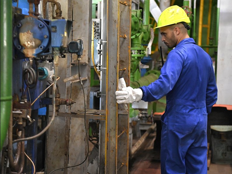 Del esfuerzo que realizan los trabajadores del sector energético y las limitantes que causa el bloqueo dialogarán los jóvenes del sector en los territorios.