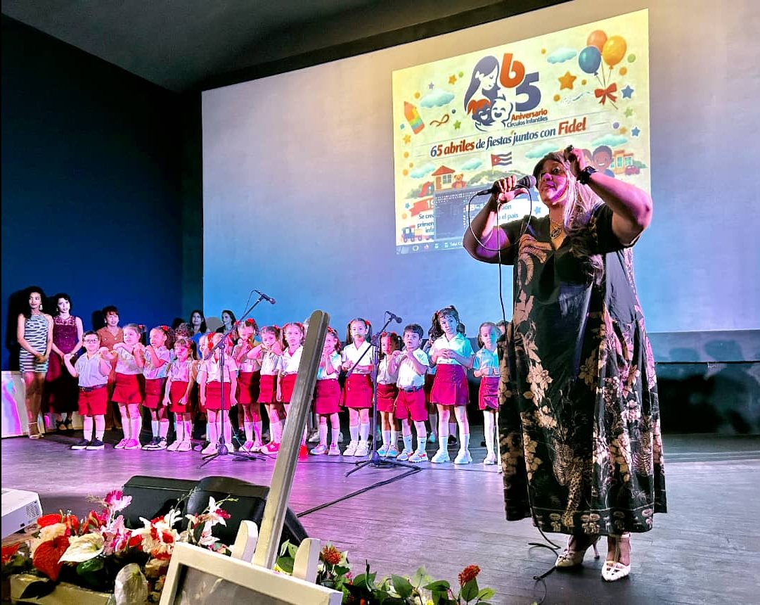 Acto central por el aniversario 65 de los círculos infantiles