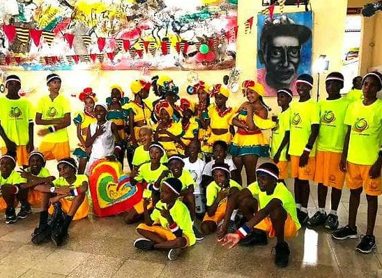 Conga infantil Corazón de Los Hoyos: Proyecto Corazón de Los Hoyos, la herencia del barrio y su conga emblemática en manos de las nuevas generaciones.