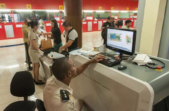 Aduana implementa nuevas normativas para mayor seguridad y transparencia en fronteras