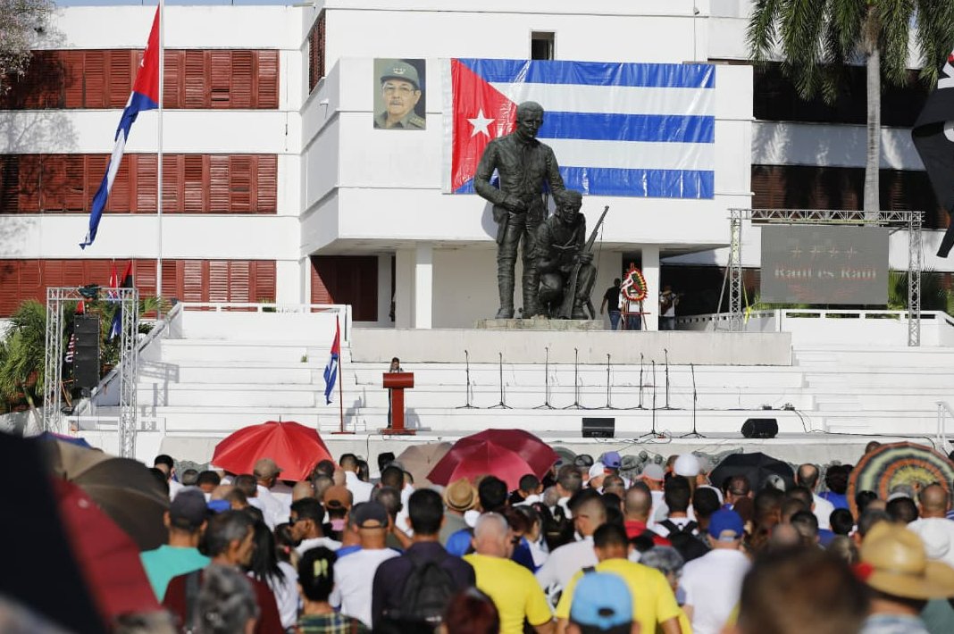 La abogada Lídice Carballo confirmó el compromiso de la juventud con la revolución.