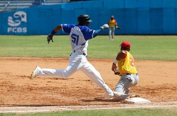 Industriales se impuso los Cocodrilos de Matanzas con marcador 14-11.