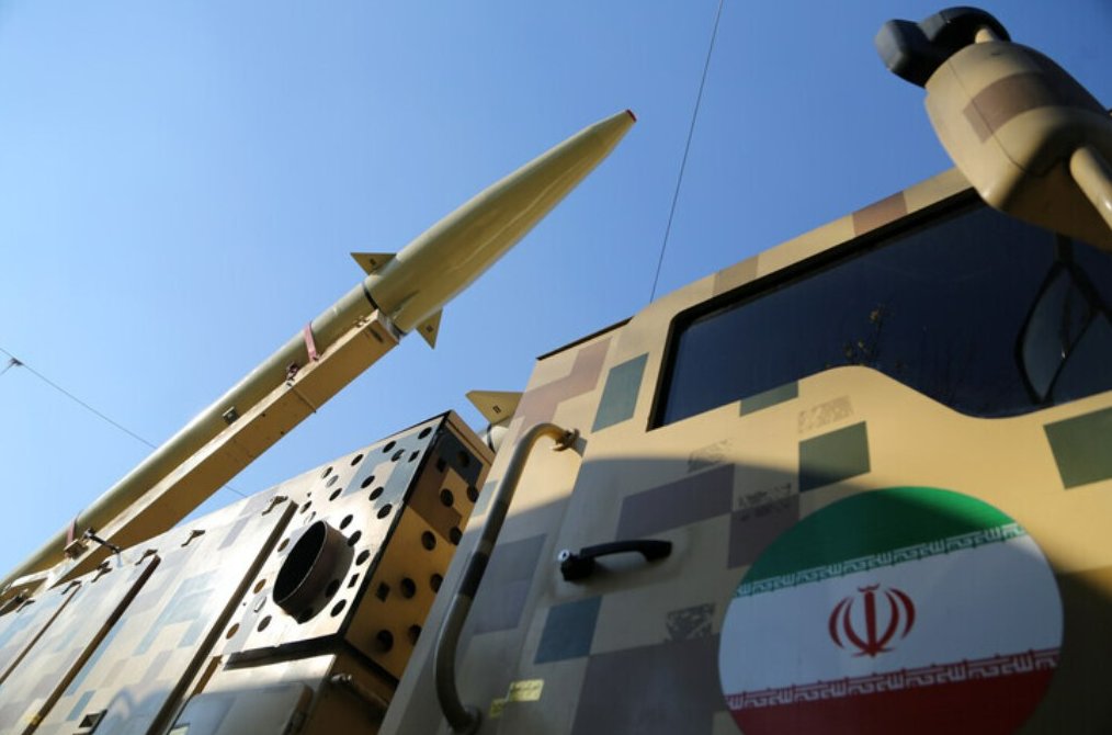 Irán atacó bases aéreas estadounidenses en Kuwait, así como instalaciones de la Quinta Flota de Estados Unidos en Baréin.