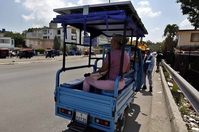 Movilidad eléctrica gana espacio en Santiago de Cuba