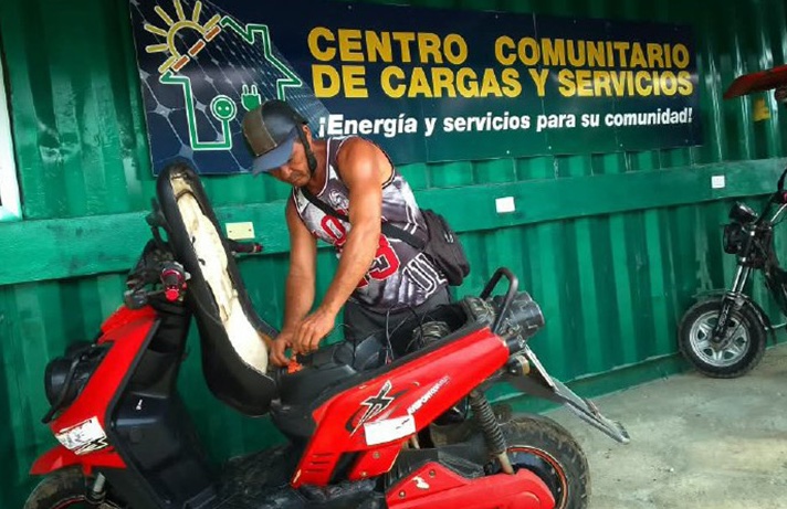 Una salida al bloqueo energético del gobierno de los Estados Unidos a Cuba, es la construcción de unos 30 centros de carga comunitarios en Guantánamo.