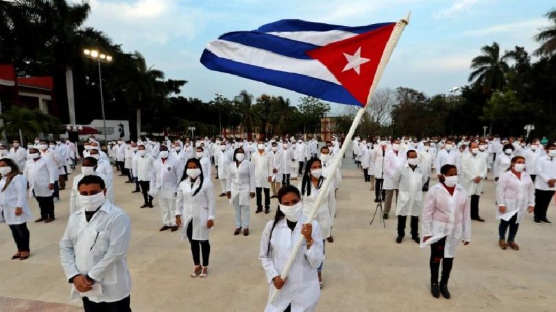 Galenos cubanos en Uruguay