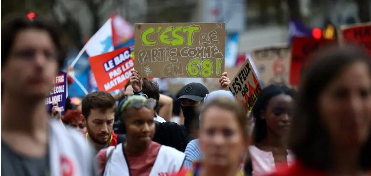 Estudiantes franceses «no se rinden»