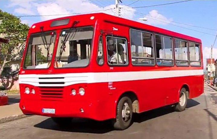 Empresa Provincial de Transporte en Cienfuegos emprende acciones para mejorar la movilidad de la población, mediante el empleo de combustible importado