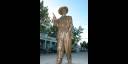 Estatua de Benny Moré situada en el Prado cienfuegero