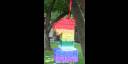 Creativa piñata con forma de número 1