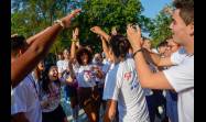 Jóvenes en votación
