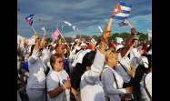 Desfile por el Día internacional de los trabajadores en Holguín
