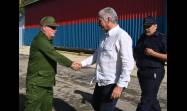 El Primer Secretario del Comité Central del Partido Comunista de Cuba y Presidente de la República, Miguel Díaz-Canel Bermúdez, visitó en la mañana de este lunes la Empresa Militar Industrial Granma -ubicada en el municipio capitalino de Regla-, la cual se destaca por varias líneas productivas que buscan responder a demandas de la economía nacional