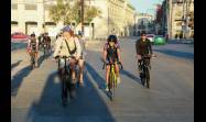 n grupo de jóvenes ciclistas partió hoy desde la capitalina Plaza de la Revolución rumbo a Playa Girón, en una bicicletada conmemorativa por el aniversario 65 de la victoria del pueblo cubano contra el imperialismo yanqui.