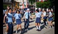 Los estudiantes de 12mo. grado del Instituto Preuniversitario Vocacional de Ciencias Exactas Carlos Marx, en Matanzas, recibieron la bandera al contingente de graduados, correspondiente al actual curso docente. 