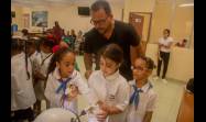 El proyecto científico Pioneros Laparoscópicos, que se desarrolla con los alumnos del grupo Primero B de la escuela primaria Frank País García, del municipio capitalino de Plaza de la Revolución, protagonizó una divertida sesión de entretenimientos y aprendizajes en la sede central del Diario de la Juventud Cubana
