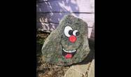 Las piedras tienen un potencial decorativo y humorístico que muy pocos se atreven a explorar. Y quienes lo descubren, difícilmente pueden volver a mirarlas de la misma manera.