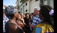 Específicamente a la salida de la reunión en Centro Habana, Díaz-Canel dialogó con varios habaneros que se habían reunido allí, sobre la tensa situación energética que atraviesa Cuba y las soluciones que se buscan para minimizar sus fuertes impactos.
