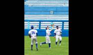 Los Leones de Industriales sufrieron este lunes su primer revés en la 65 Serie Nacional de Béisbol, al caer 9-0 ante los Vegueros de Pinar del Río en el Estadio Latinoamericano.