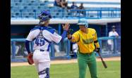 Los Leones de Industriales sufrieron este lunes su primer revés en la 65 Serie Nacional de Béisbol, al caer 9-0 ante los Vegueros de Pinar del Río en el Estadio Latinoamericano.