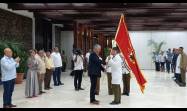 Acto de entrega de condecoraciones estatales de la Unión de Jóvenes Comunistas