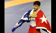 Kevin de Armas saluda después de ser proclamado campeón centroamericano