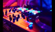 DJ