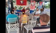 Fructífero intercambio entre vecinos y especialistas de la agricultura