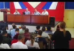 Presidente cubano recorre entidades de Taguasco