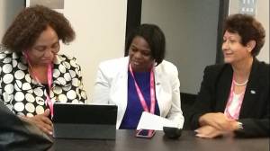 Encuentro de la ministra cubana de Educación, Ena Elsa Velázquez Cobiella, con su homóloga de Sudáfrica, Angie Motshekga