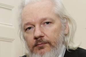 Presidente de México califica de injusta permanencia de Assange en prisión