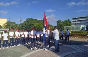 El equipo Cuba sub-15 de béisbol es abanderado para la Copa Mundial.