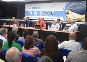El Presidente Miguel Díaz-Canel Bermñudez visitó la sede central de la Empresa de Aguas de La Habana
