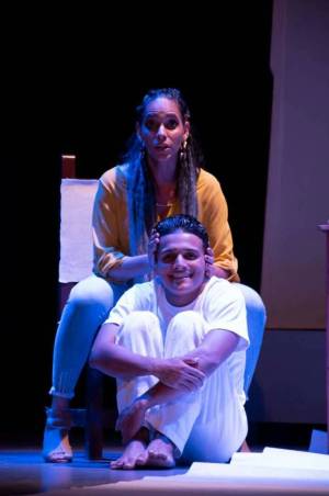 Lais teatro.jpg