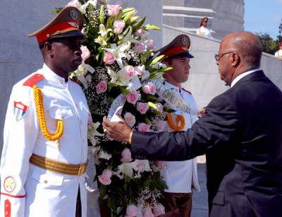 Carlos Gómes, Primer Ministro de Guinea Bissau rinde homenaje a José Martí