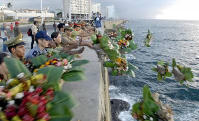 Homenaje a Camilo desde la Plaza hasta el mar