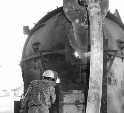 Trabajador del horno de cemento