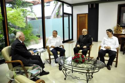 Se reúne Raúl con el Canciller español y el Arzobispo de La Habana