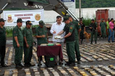 El ministro El Aissami realiza la prueba de pureza