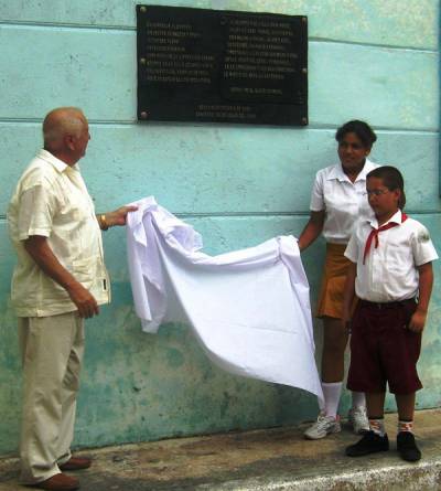 Primera placa develada en Cuba en honor a Balboa