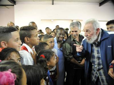 Líder de la Revolución Cubana inaugiura complejo educacional 